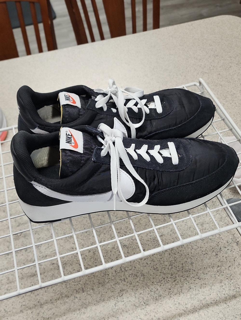 Nike Black and White Low-Top Retro Running Shoes